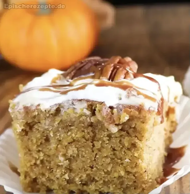 Kürbiskuchen mit Frischkäseglasur