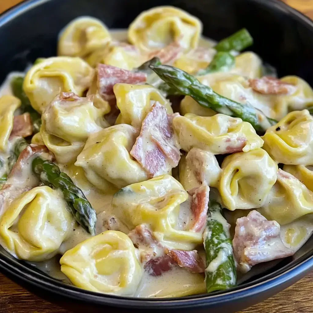 Tortellini alla Panna mit grünem Spargel