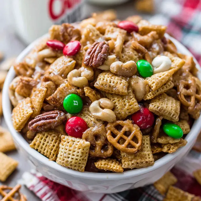 A bowl of sweet and salty chex mix.